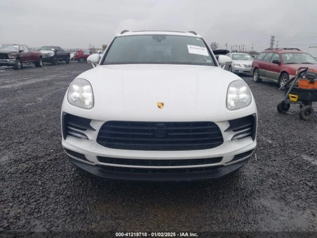 Porsche Macan Минимална щета, сервизна история, снимка 1 - Автомобили и джипове - 49070076