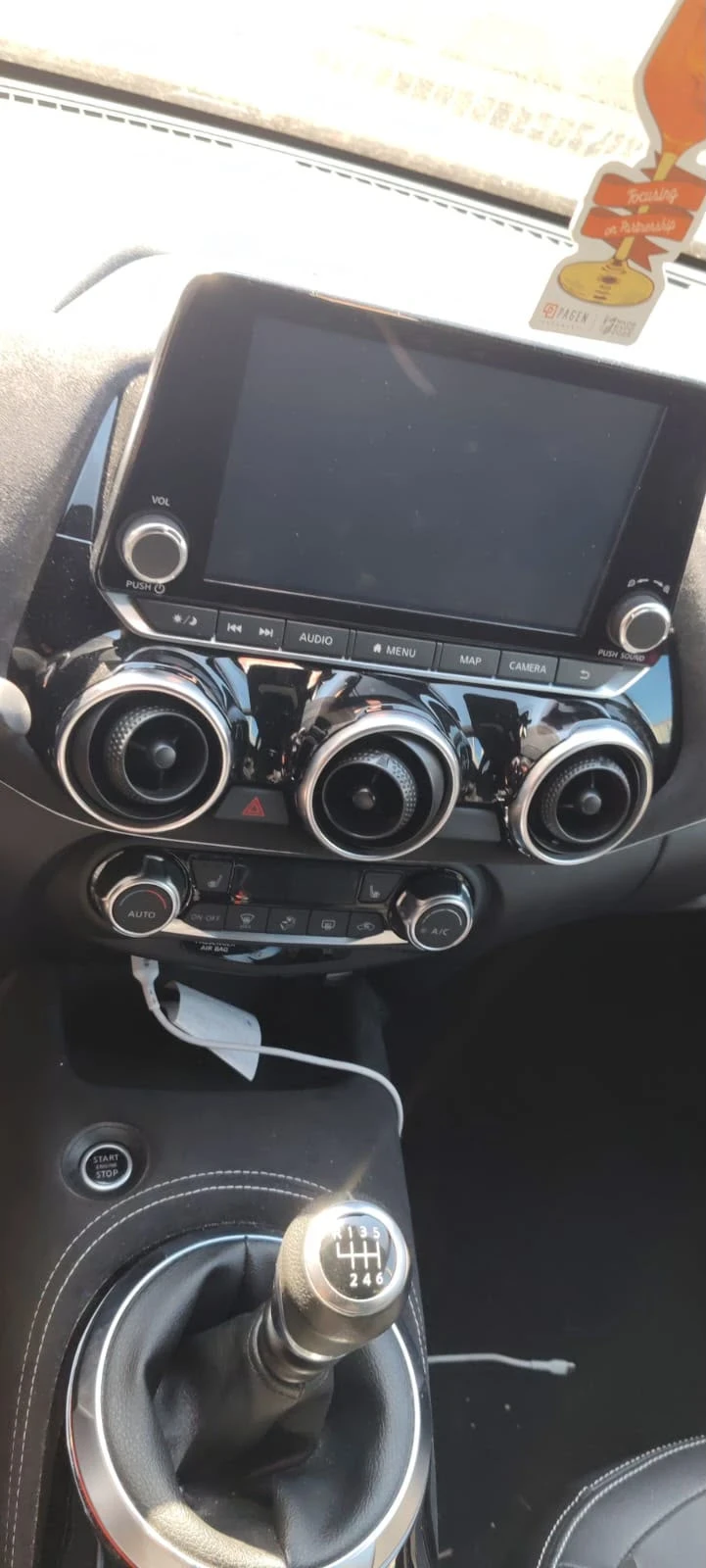 Nissan Juke КАМЕРИ 360* КОЖА* ПОДГРЕВ* NAVI* ДИСТРОНИК* LED* 9, снимка 9 - Автомобили и джипове - 55383146