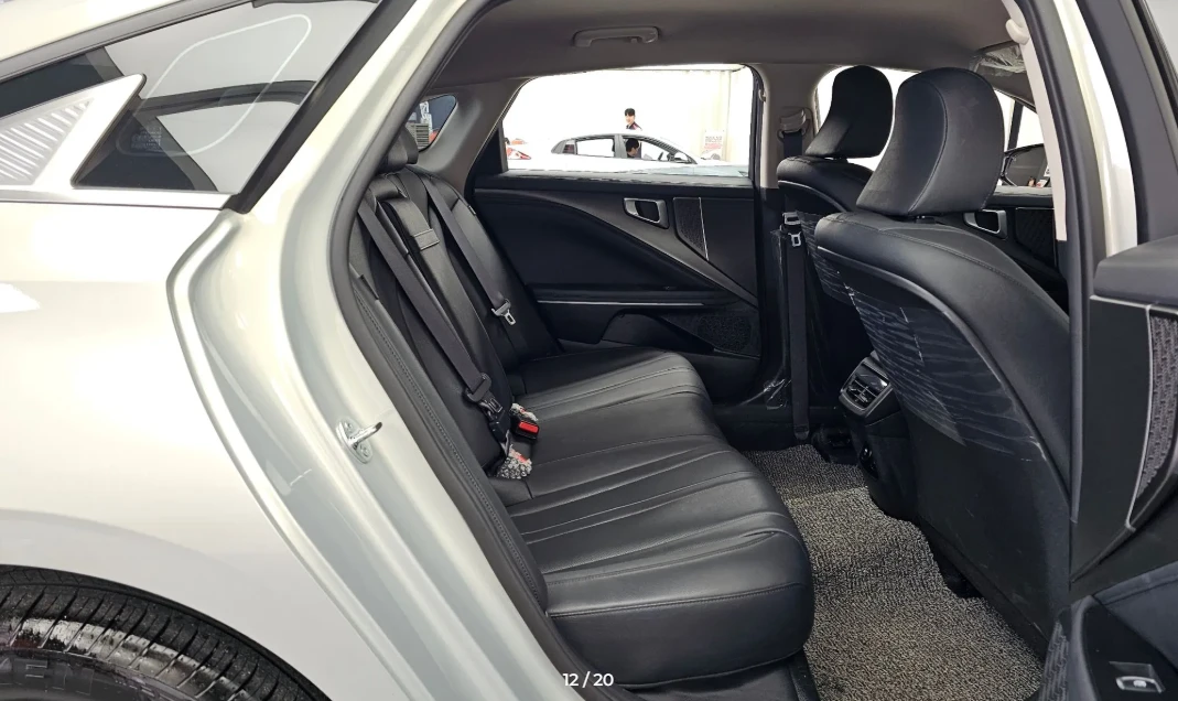 Kia K8 3.5 Lpg 2Wd Noblesse (Taxi) С ФИНАНСИРАНЕ, снимка 11 - Автомобили и джипове - 55260761