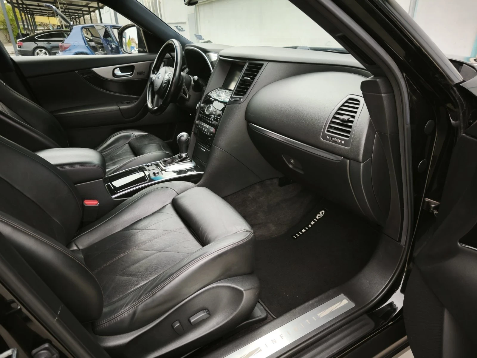 Infiniti QX70 | Mobile.bg � ����������� 12