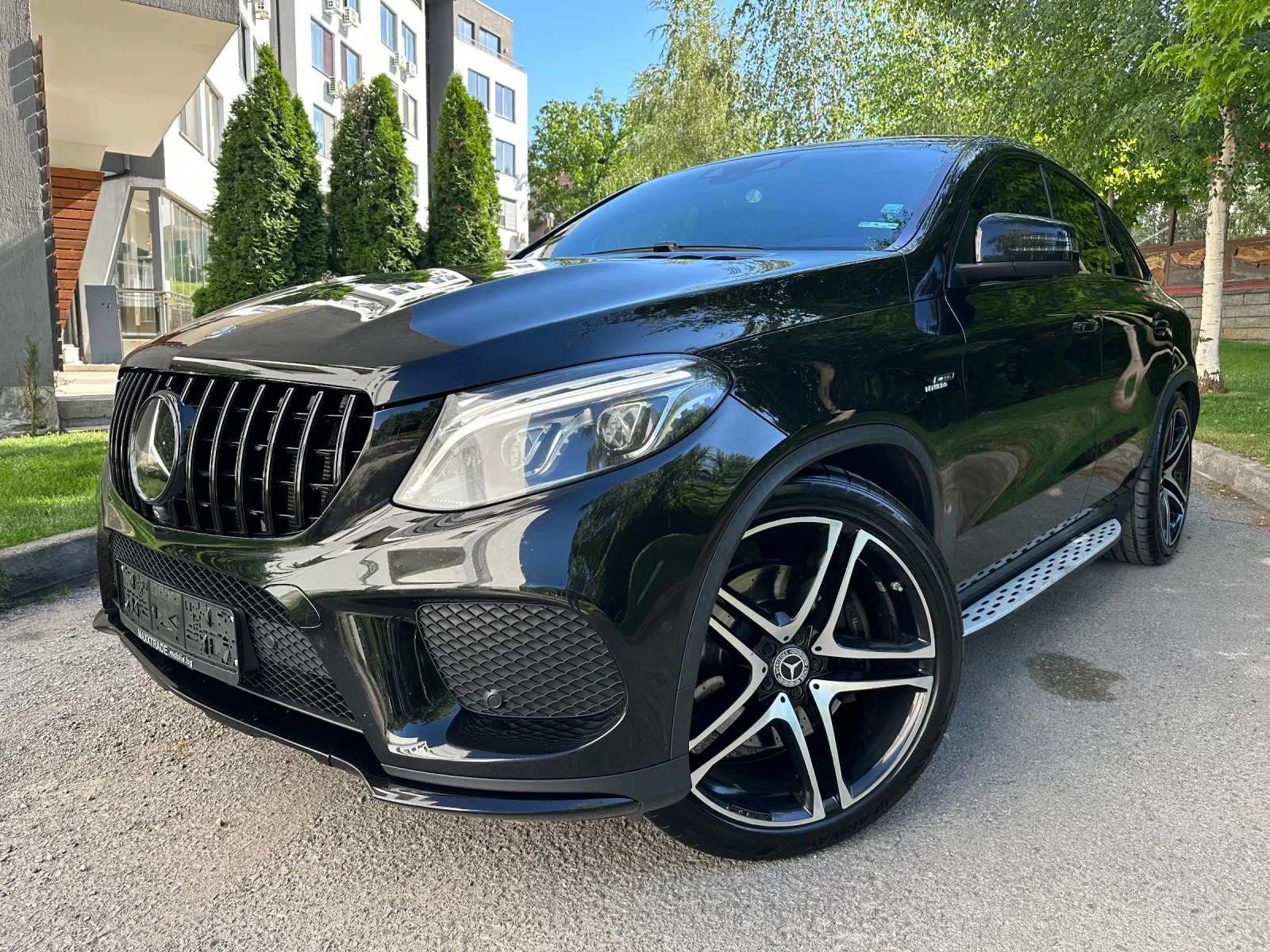 Mercedes-Benz GLE 43 AMG КАМЕРА / ПОДГРЕВ / РЕГИСТРИРАН - изображение 3
