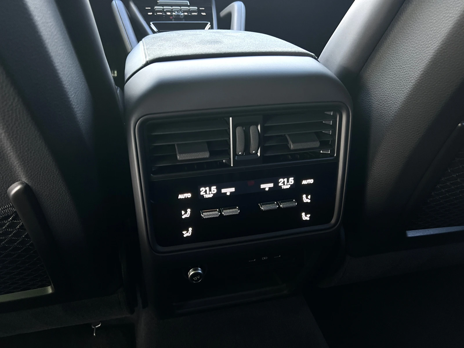 Porsche Cayenne GTS/FACELIFT/SPORT DESIGN/CARBON/BOSE/PANO/HEAD UP | Mobile.bg   16