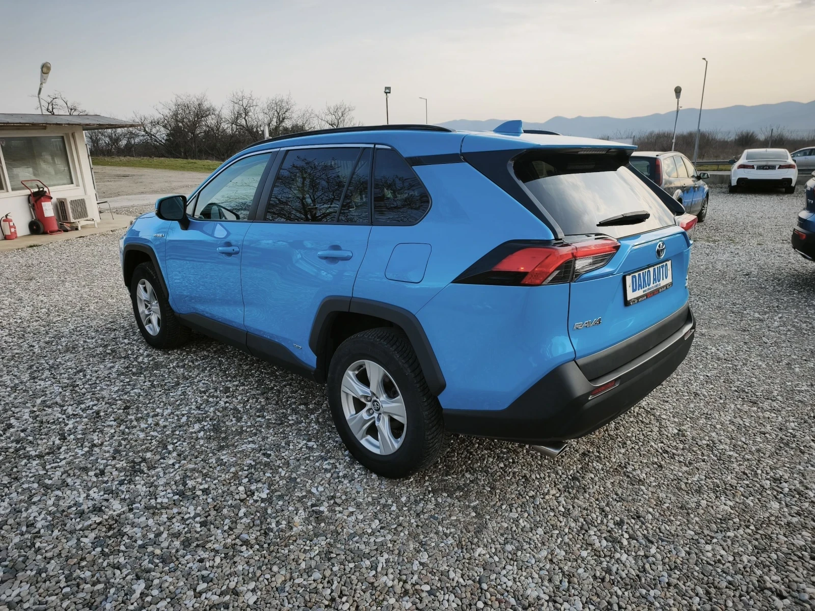 Toyota Rav4 Hibrit 4x4 - изображение 4