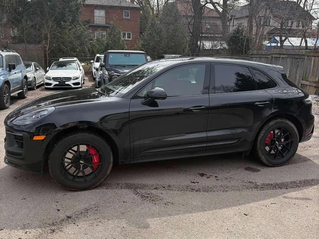 Porsche Macan GTS/CARFAX/360/PANO/ОБДУХВАНЕ/ВТОРИ ГУМИ И ДЖАНТИ, снимка 2 - Автомобили и джипове - 53986374
