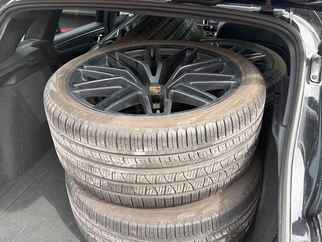 Porsche Macan GTS/CARFAX/360/PANO/ОБДУХВАНЕ/ВТОРИ ГУМИ И ДЖАНТИ, снимка 14 - Автомобили и джипове - 53986374