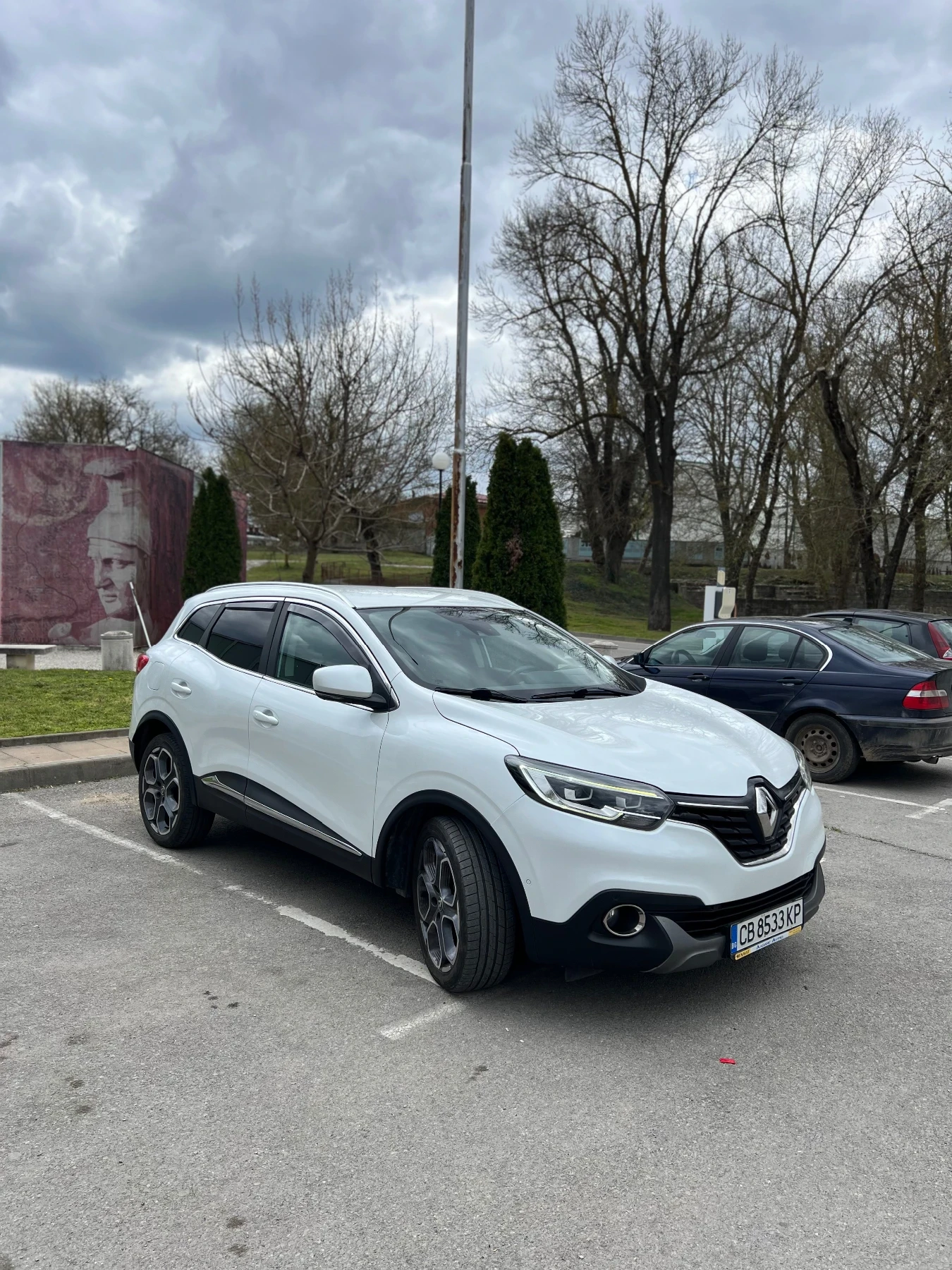 Renault Kadjar 1.5DCI EURO6 Navi, снимка 2 - Автомобили и джипове - 54148152