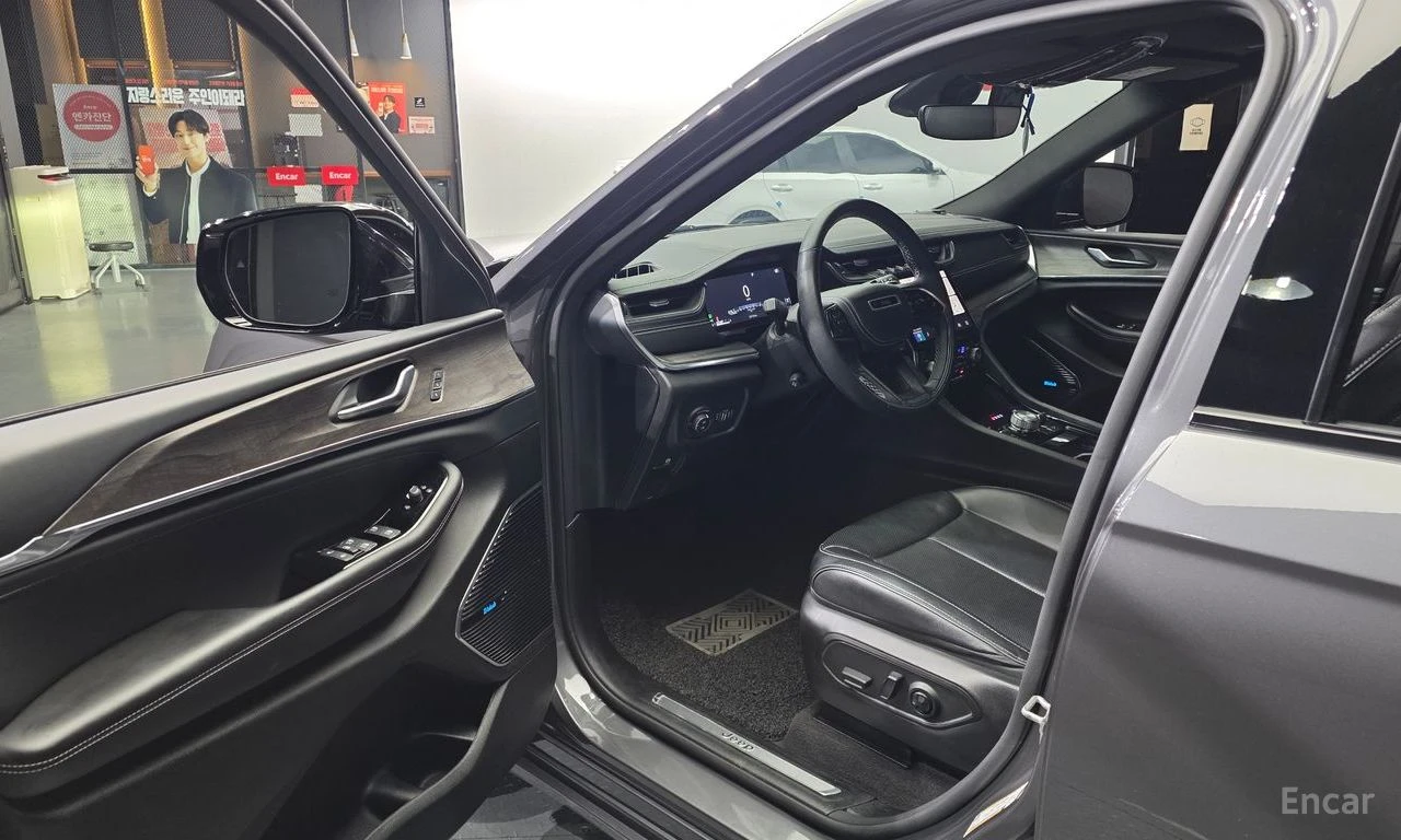 Jeep Grand cherokee 3.6* V6* OVERLAND* ПОДГРЕВ* ОБДУХВАНЕ* 360КАМЕРА* , снимка 6 - Автомобили и джипове - 54798789