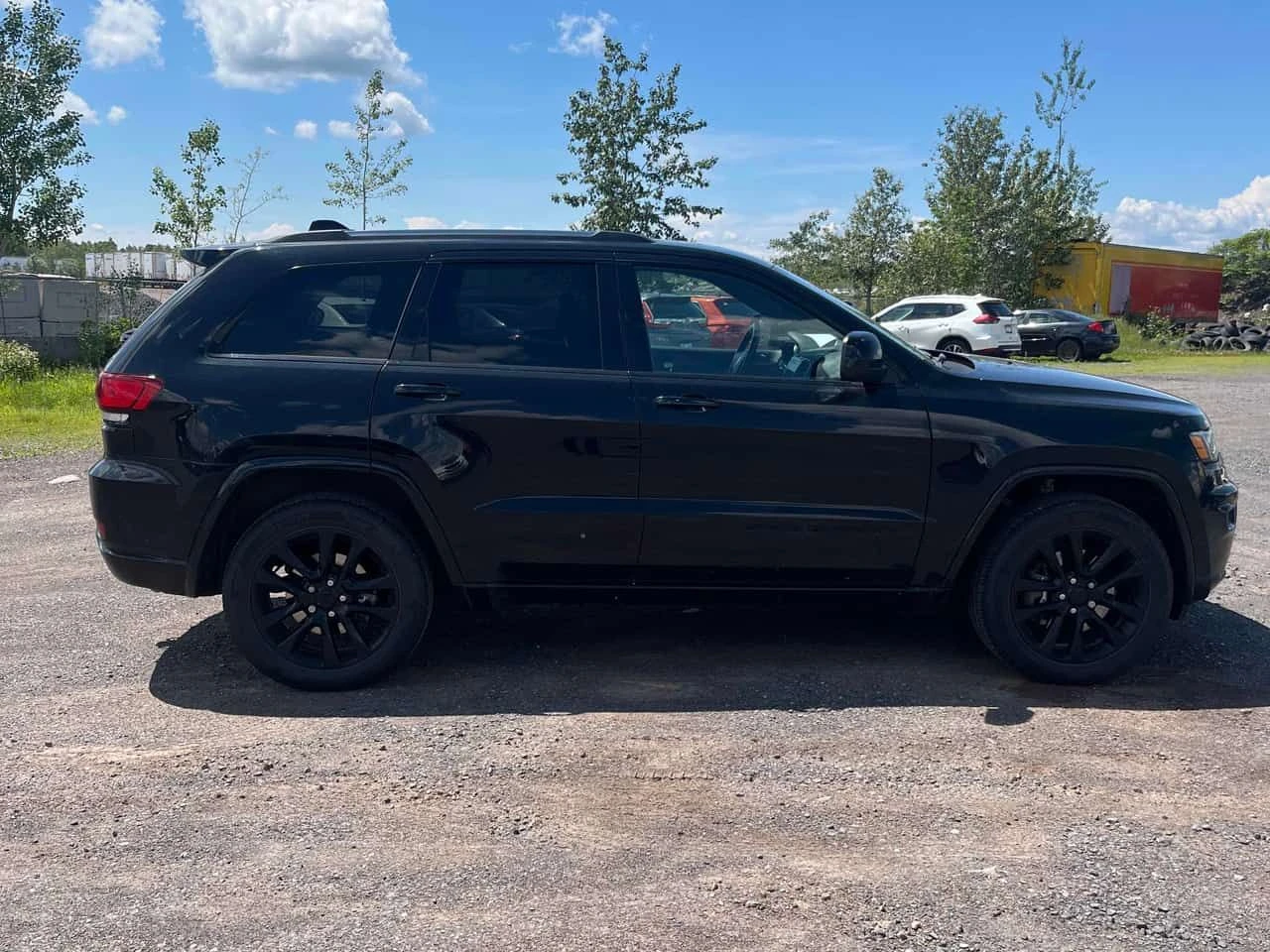 Jeep Grand cherokee * Altitude * CARFAX * БЕЗ ПЪРВОНАЧАЛНА ВНОСКА, снимка 3 - Автомобили и джипове - 55054292