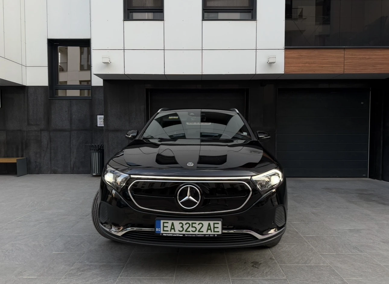 Mercedes-Benz EQA 300 4MATIC ГАРАНЦИЯ | LED | Keyless | Подгрев