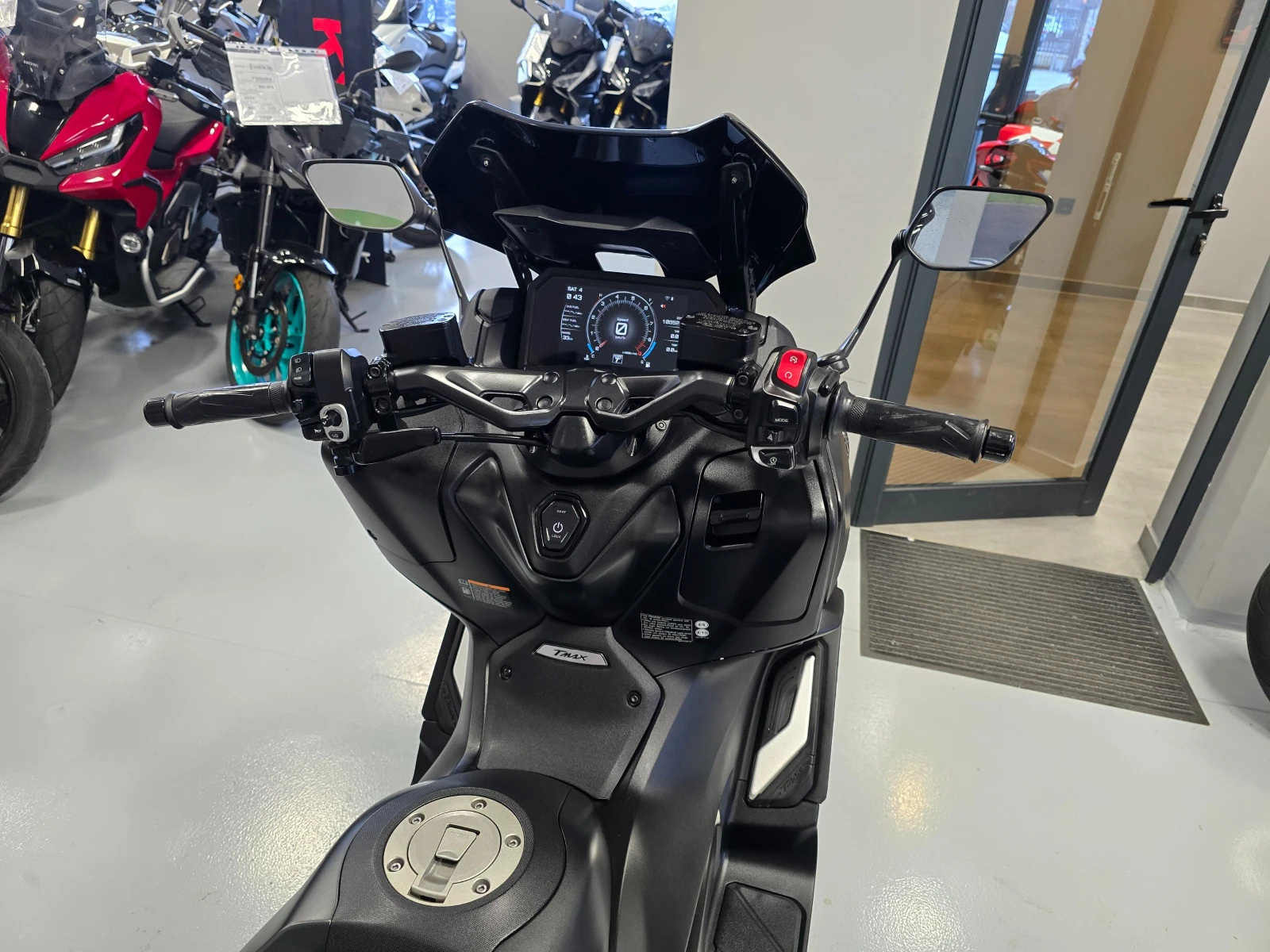 Yamaha T-max 560ie, ABS-TCS, Keyless! | Mobile.bg � ����������� 12