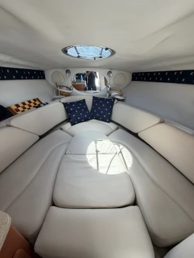 Моторна яхта Crownline 250 CR, снимка 8
