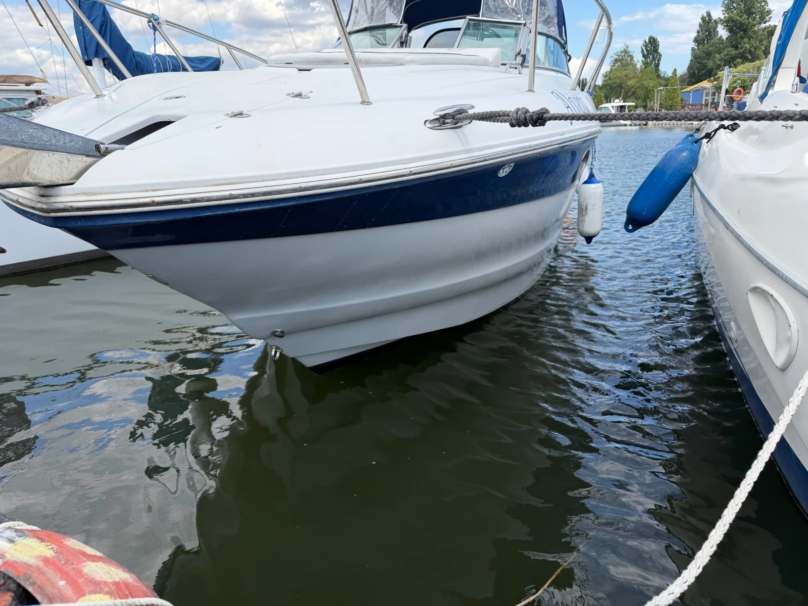 Моторна яхта Crownline 250 CR, снимка 2 - Воден транспорт - 55666715