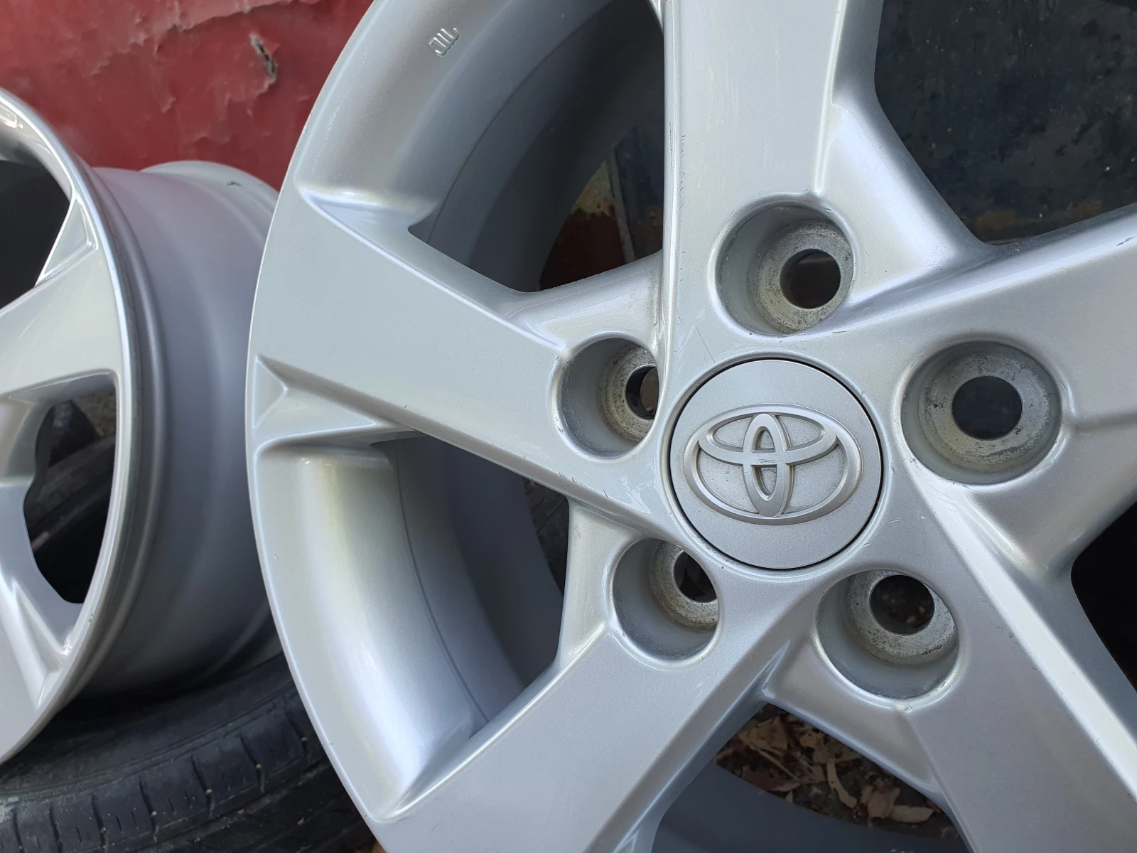 Джанти за Toyota Auris, снимка 9 - Гуми и джанти - 55236566