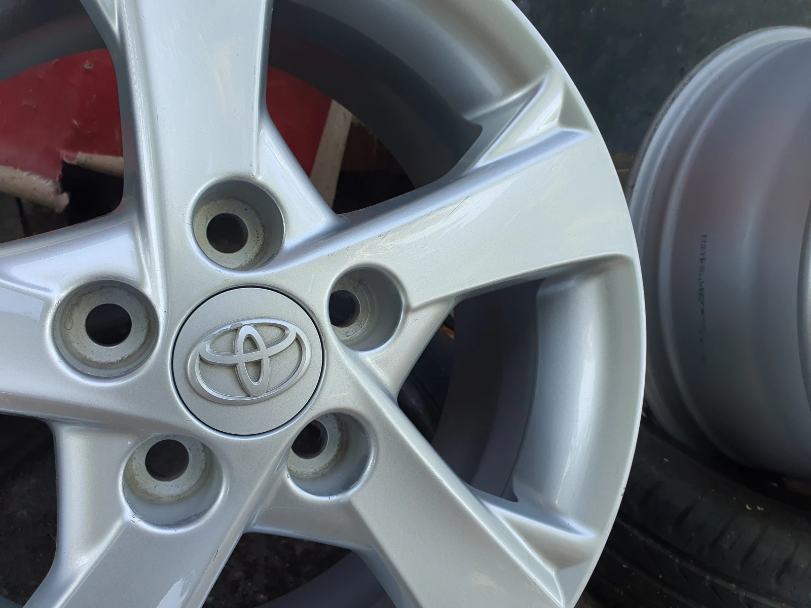 Джанти за Toyota Auris, снимка 8 - Гуми и джанти - 55236566
