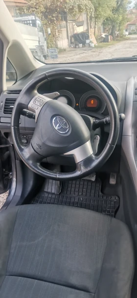 Toyota Auris, снимка 5