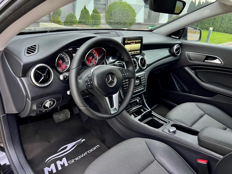 Mercedes-Benz CLA 220 AMG-LED-NAVI-ПЕРА-SIGN-SPORT, снимка 9 - Автомобили и джипове - 42721115