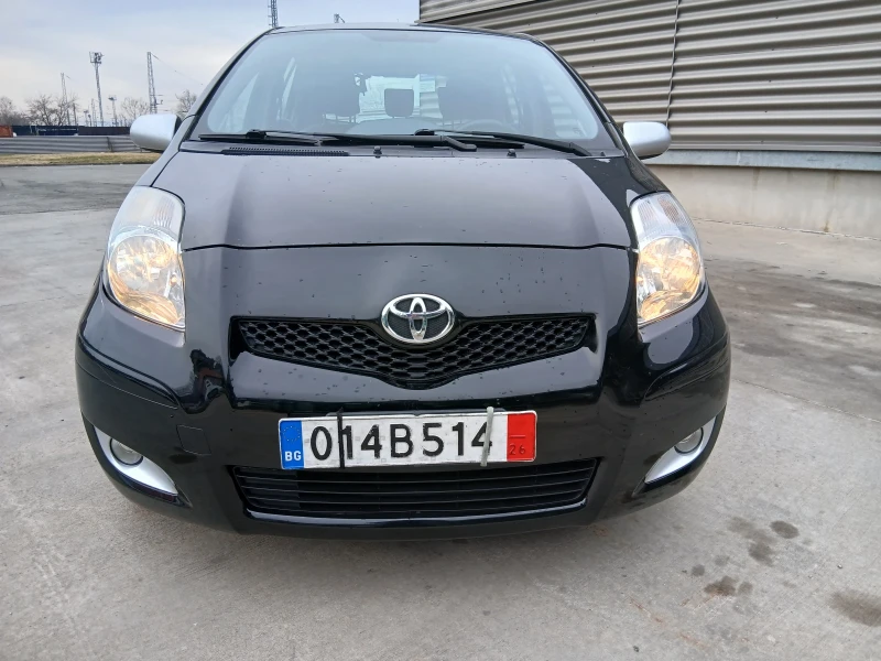 Toyota Yaris 1.3i 153000km, снимка 3 - Автомобили и джипове - 47739292