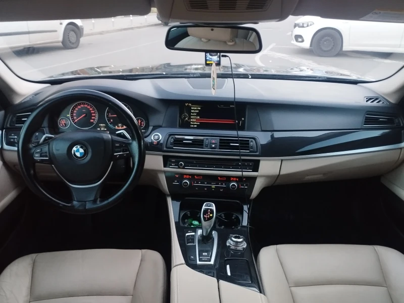 BMW 520 АВТОМАТИК! EURO 5 Навигация!!!, снимка 14 - Автомобили и джипове - 47932998