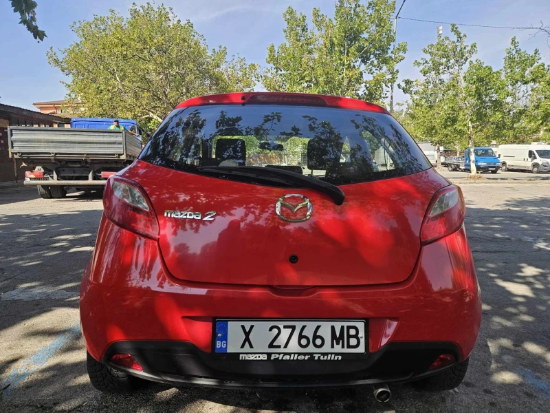 Mazda 2 1.3i, снимка 7 - Автомобили и джипове - 48682501