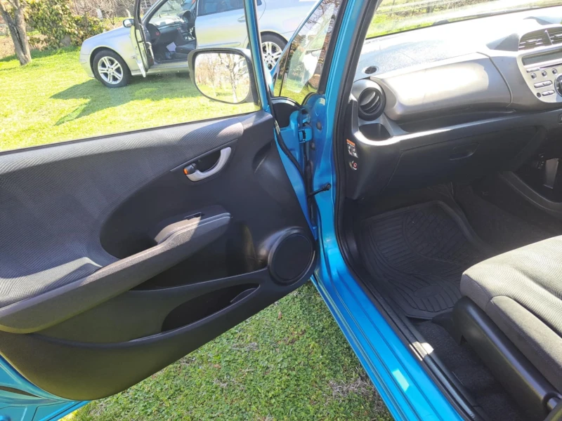 Honda Jazz, снимка 7 - Автомобили и джипове - 49589619