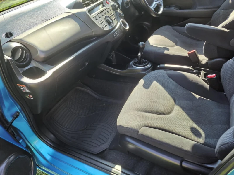 Honda Jazz, снимка 12 - Автомобили и джипове - 49589619