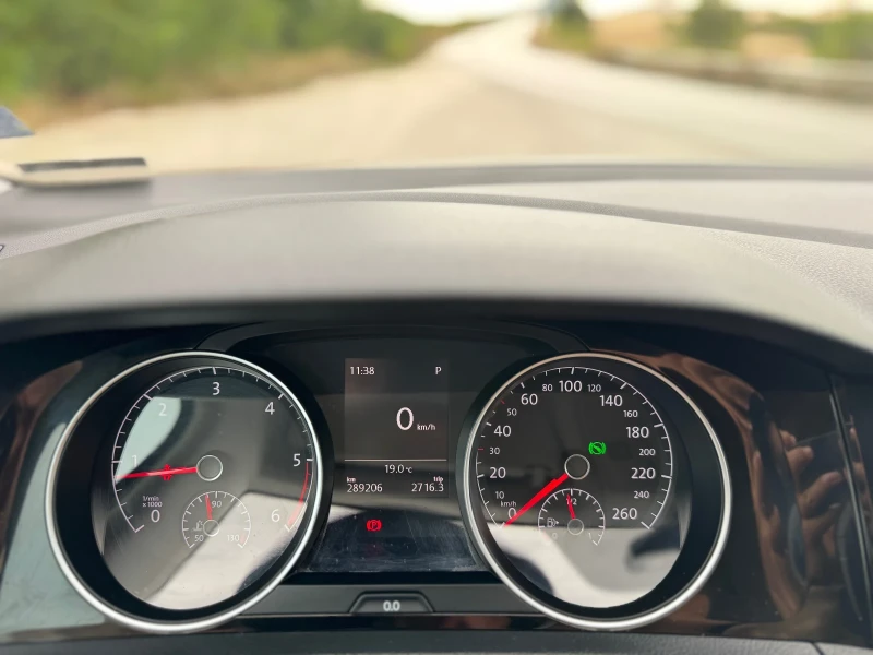 VW Golf 7 HIGHLINE 1.6 110 h.p., снимка 15 - Автомобили и джипове - 52150295