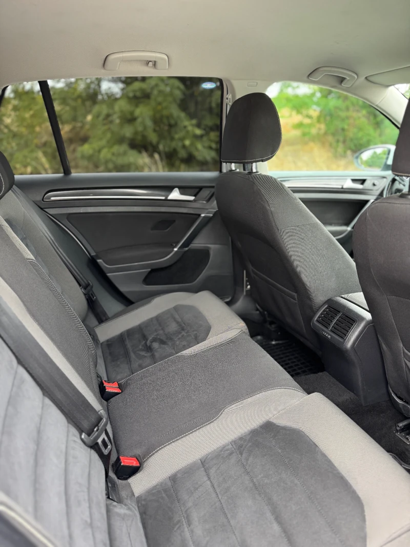 VW Golf 7 HIGHLINE 1.6 110 h.p., снимка 13 - Автомобили и джипове - 52150295