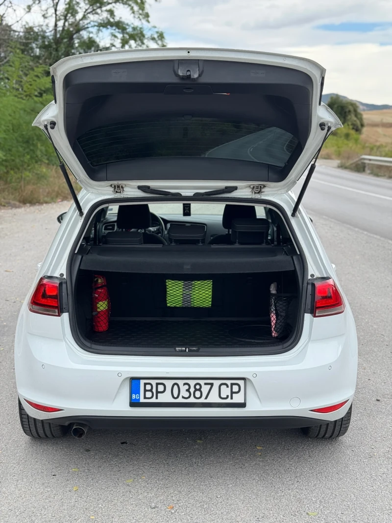 VW Golf 7 HIGHLINE 1.6 110 h.p., снимка 9 - Автомобили и джипове - 52150295