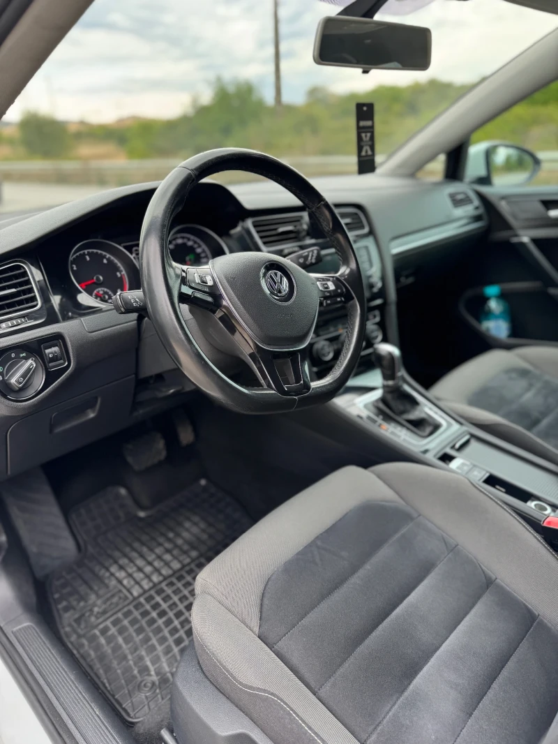 VW Golf 7 HIGHLINE 1.6 110 h.p., снимка 10 - Автомобили и джипове - 52150295