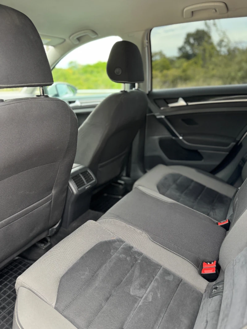 VW Golf 7 HIGHLINE 1.6 110 h.p., снимка 12 - Автомобили и джипове - 52150295