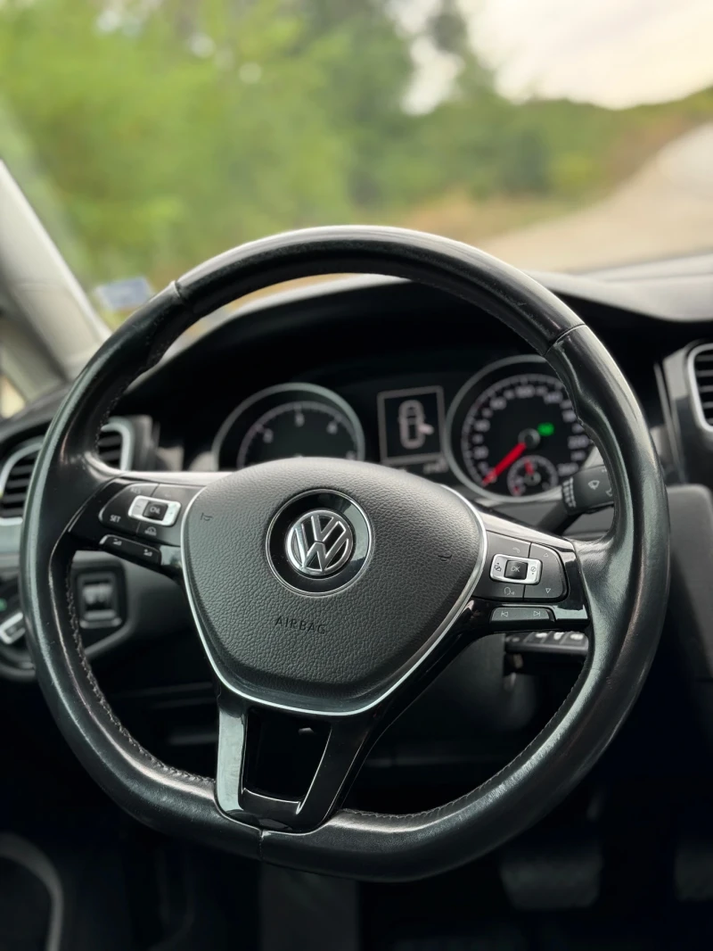 VW Golf 7 HIGHLINE 1.6 110 h.p., снимка 14 - Автомобили и джипове - 52150295