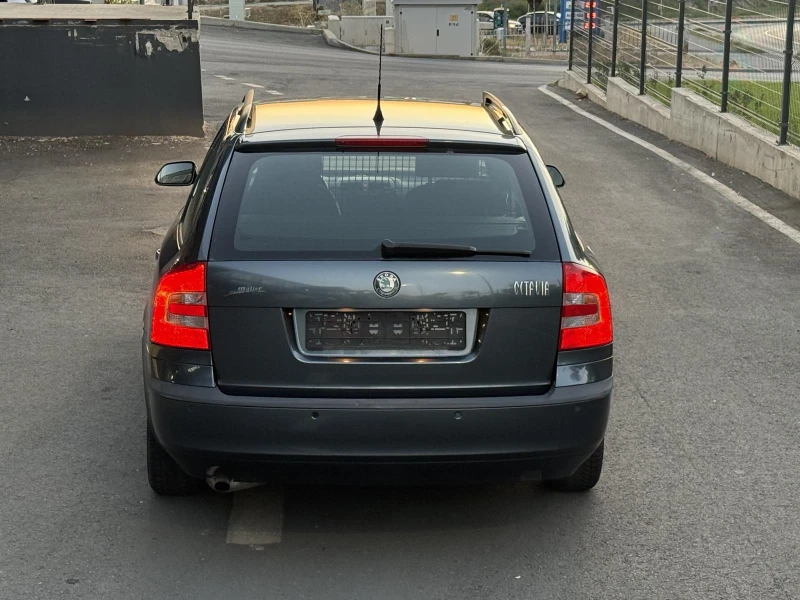 Skoda Octavia 1.6, снимка 6 - Автомобили и джипове - 52470927