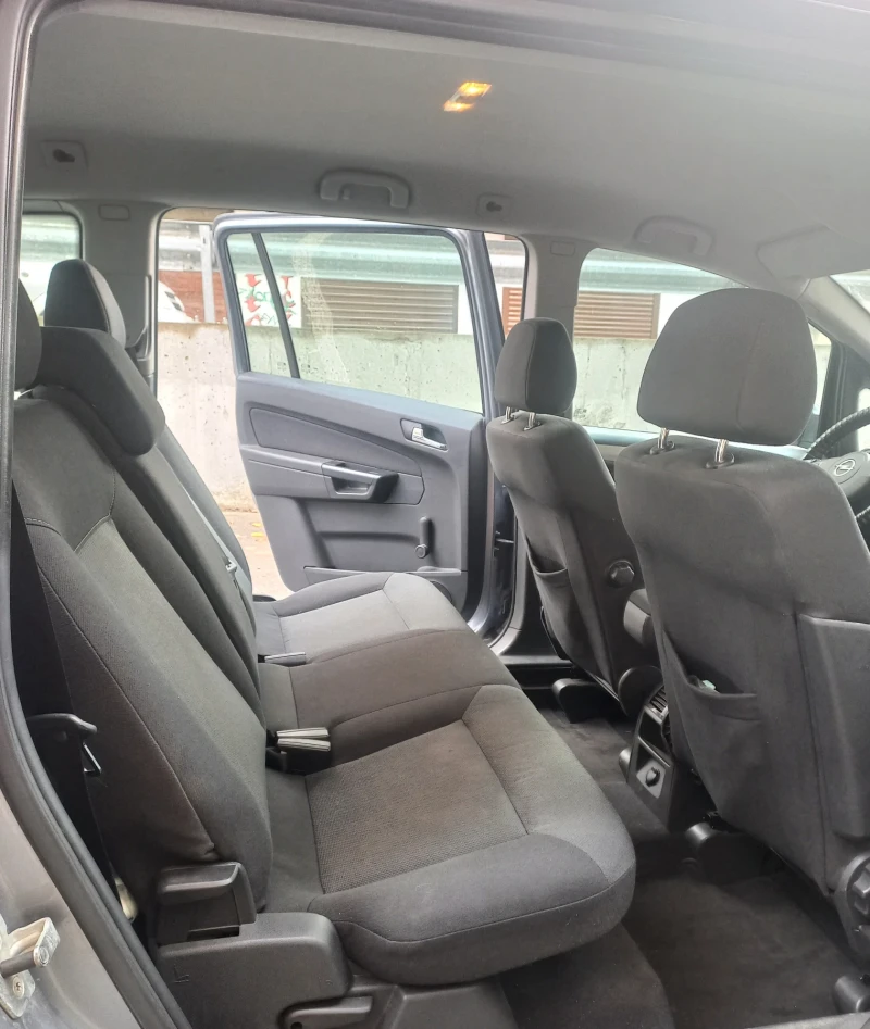 Opel Zafira 1.8 140 hp бензин-газ 7-местен , снимка 6 - Автомобили и джипове - 52553405