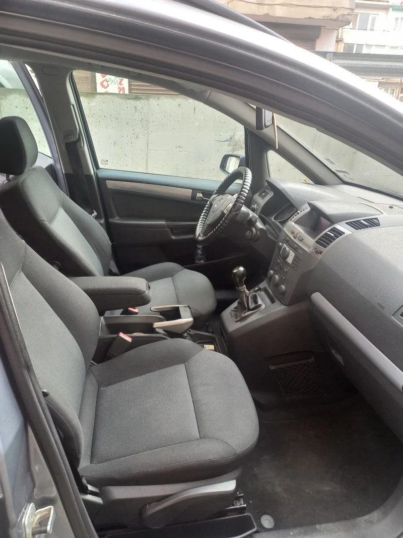 Opel Zafira 1.8 140 hp бензин-газ 7-местен , снимка 5 - Автомобили и джипове - 52553405