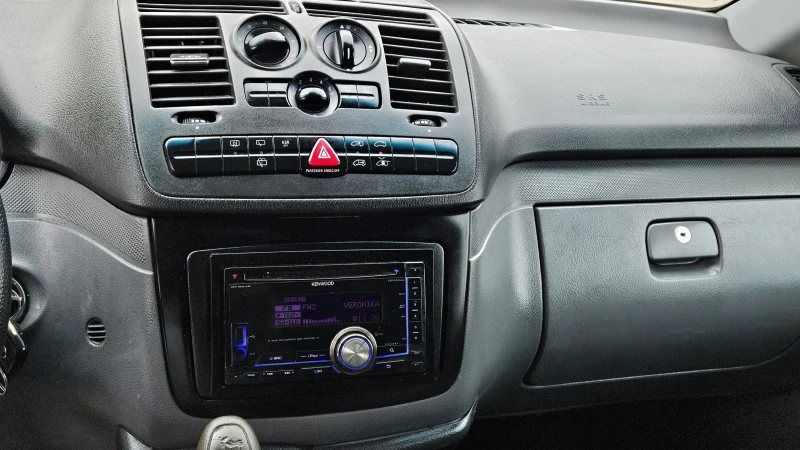 Mercedes-Benz Viano 2.2 cdi, снимка 11 - Автомобили и джипове - 52644272