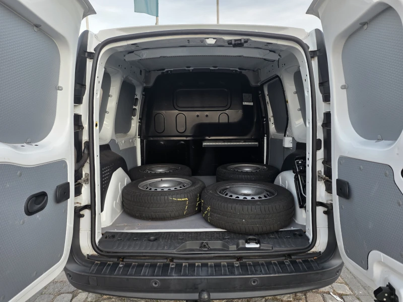 Renault Kangoo VAN dCi 95, снимка 16 - Автомобили и джипове - 52710818