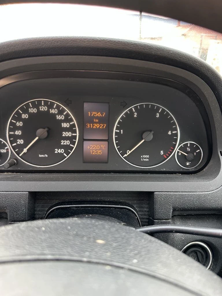 Mercedes-Benz A 180, снимка 2 - Автомобили и джипове - 48629889