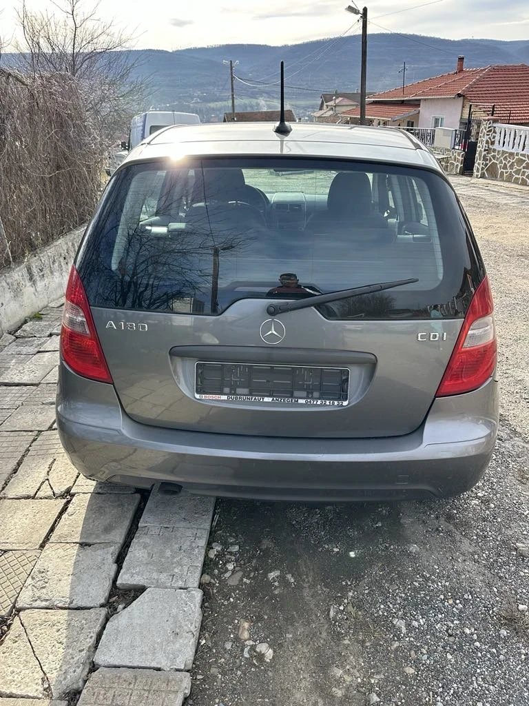 Mercedes-Benz A 180, снимка 5 - Автомобили и джипове - 48629889