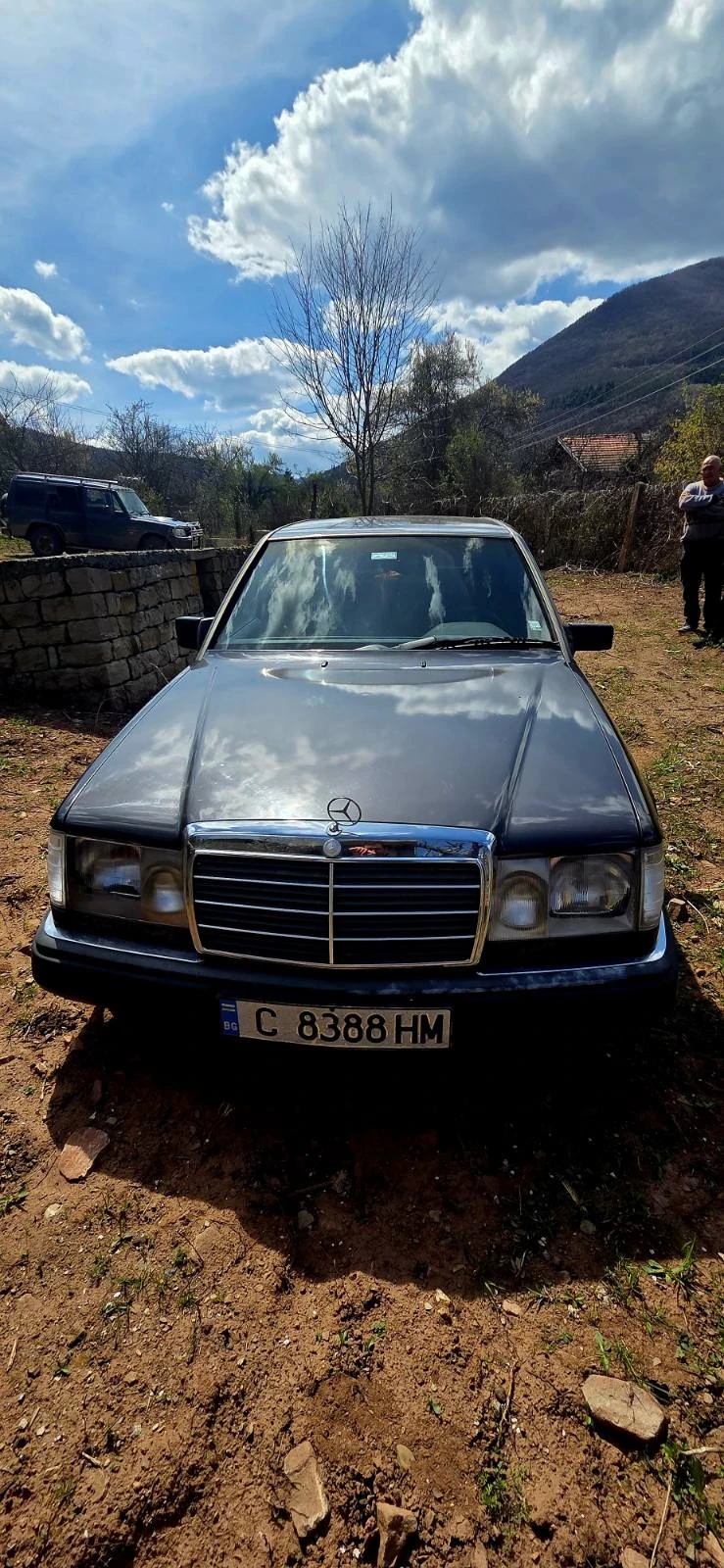 Mercedes-Benz 124 2.0, снимка 2 - Автомобили и джипове - 54158793