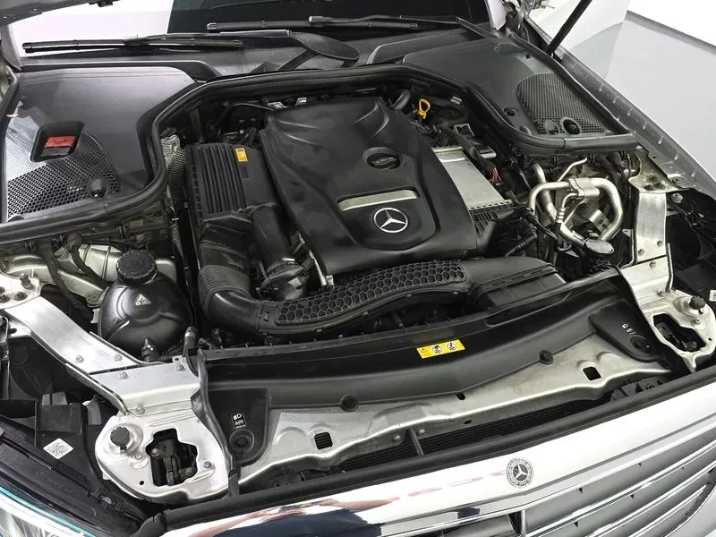 Mercedes-Benz E 300 4MATIC - САМО 30% АВАНС, снимка 5 - Автомобили и джипове - 56266480