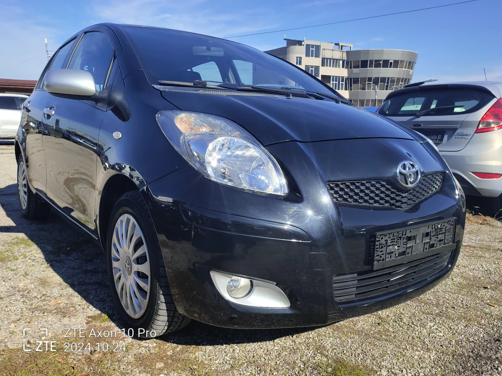 Toyota Yaris 1.3i 153000km - изображение 5