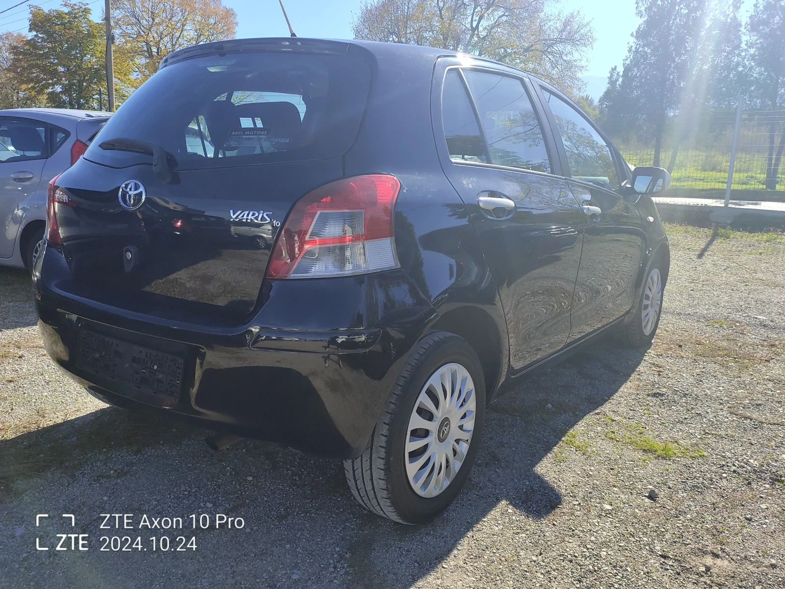 Toyota Yaris 1.3i 153000km - изображение 9