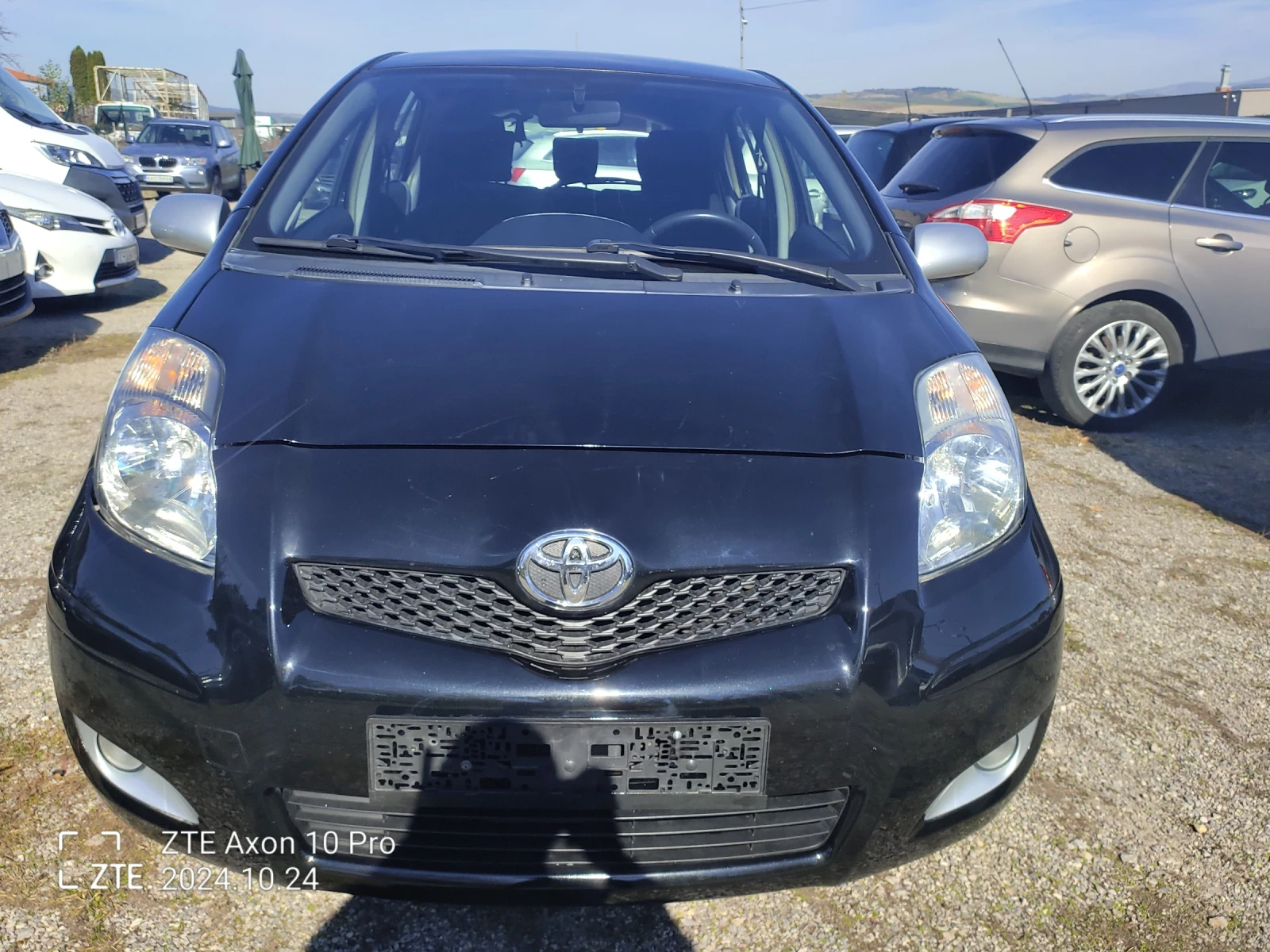 Toyota Yaris 1.3i 153000km - изображение 4