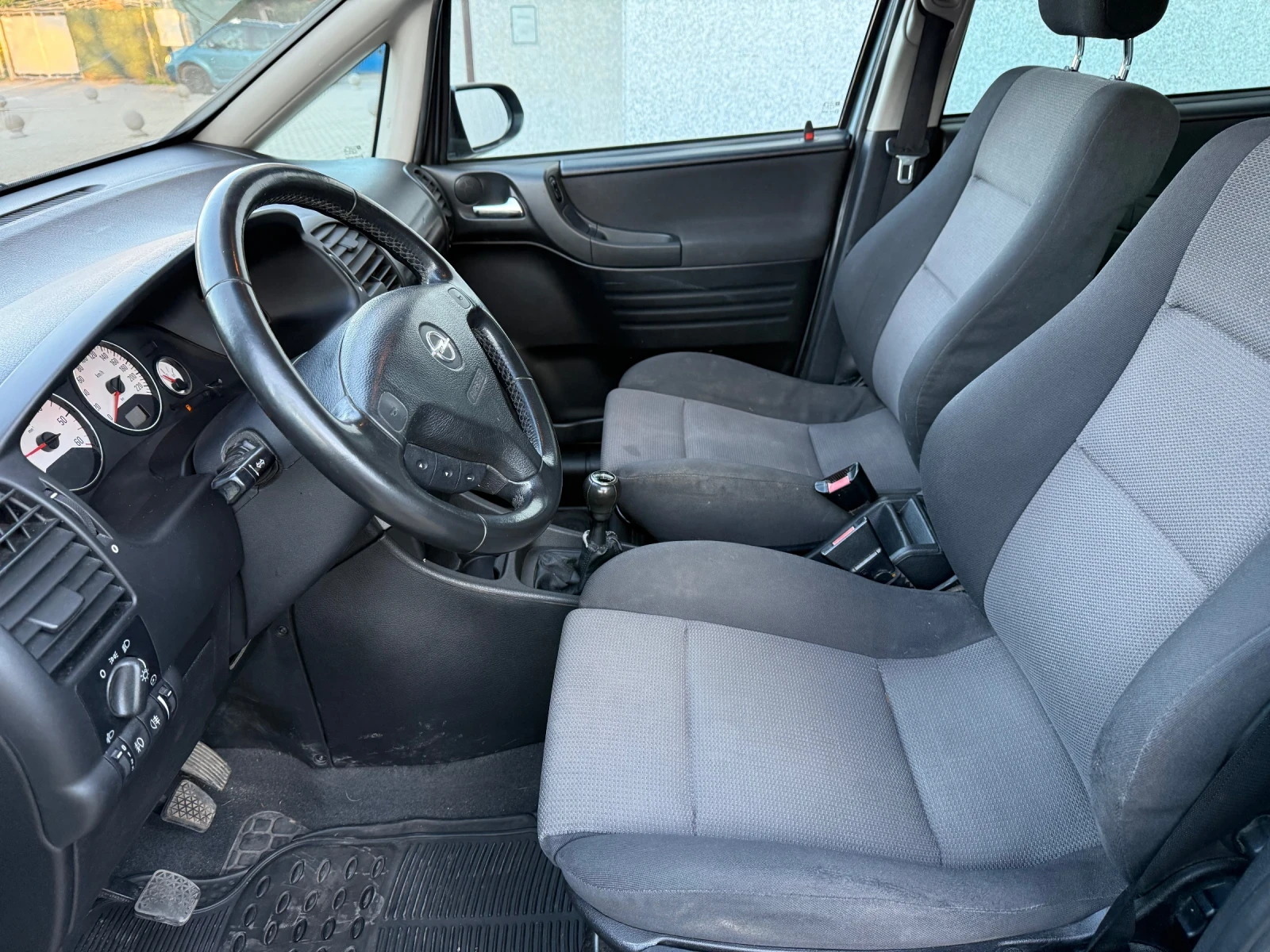 Opel Zafira 7-местна фейслифт  - изображение 5