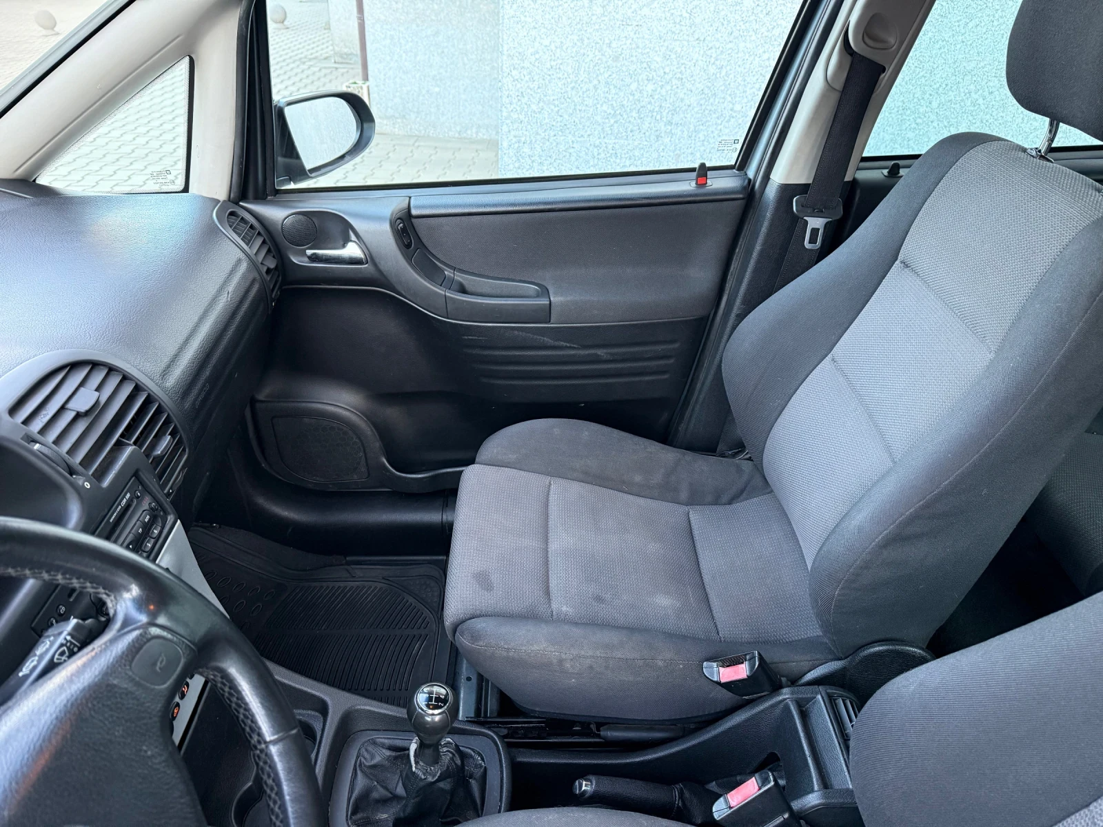 Opel Zafira 7-местна фейслифт  - изображение 6