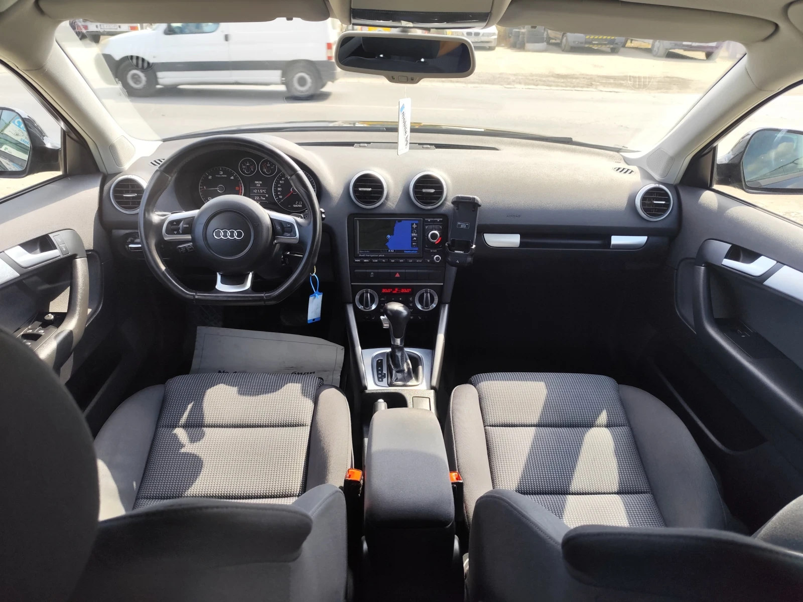 Audi A3 2.0 TDI DSG - изображение 10