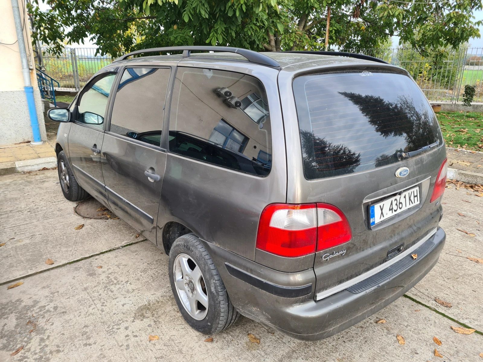 Ford Galaxy 2.3 - изображение 4