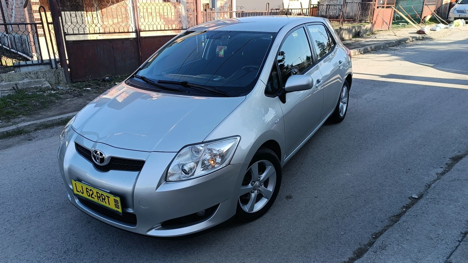 Toyota Auris 1.6-топ състояние докаран на ход, снимка 12 - Автомобили и джипове - 53760750