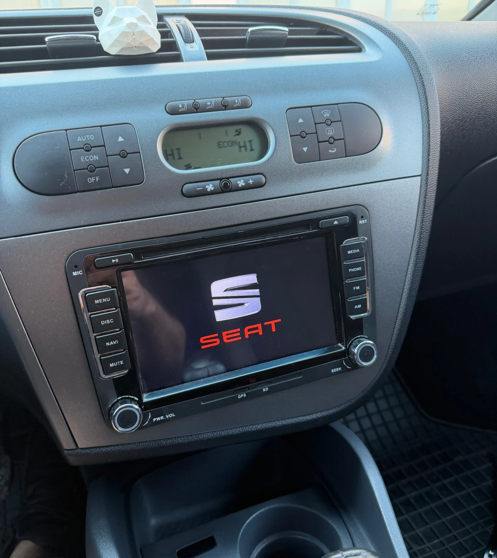 Seat Leon BKD , снимка 10 - Автомобили и джипове - 53846296