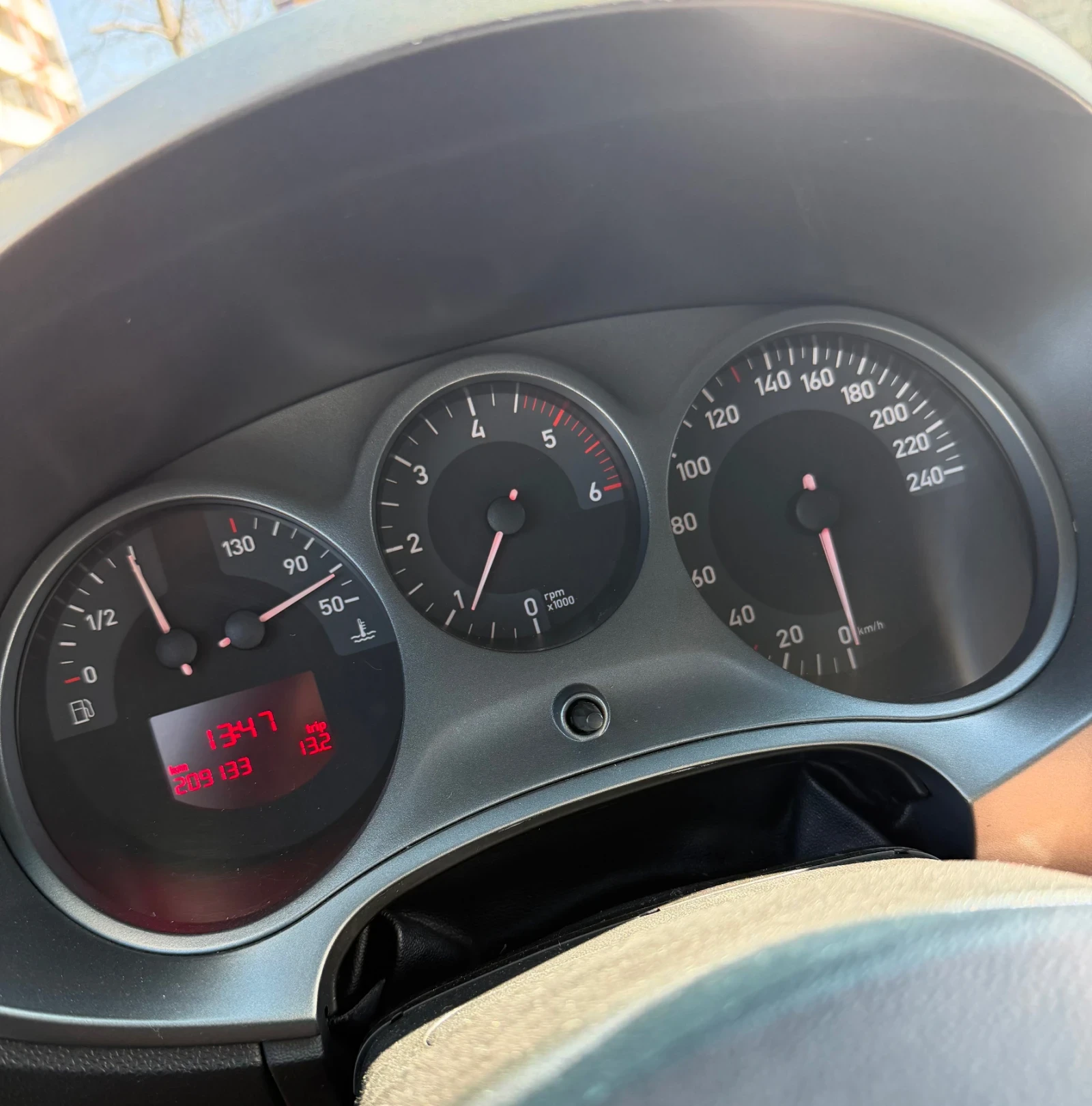 Seat Leon BKD , снимка 9 - Автомобили и джипове - 53846296